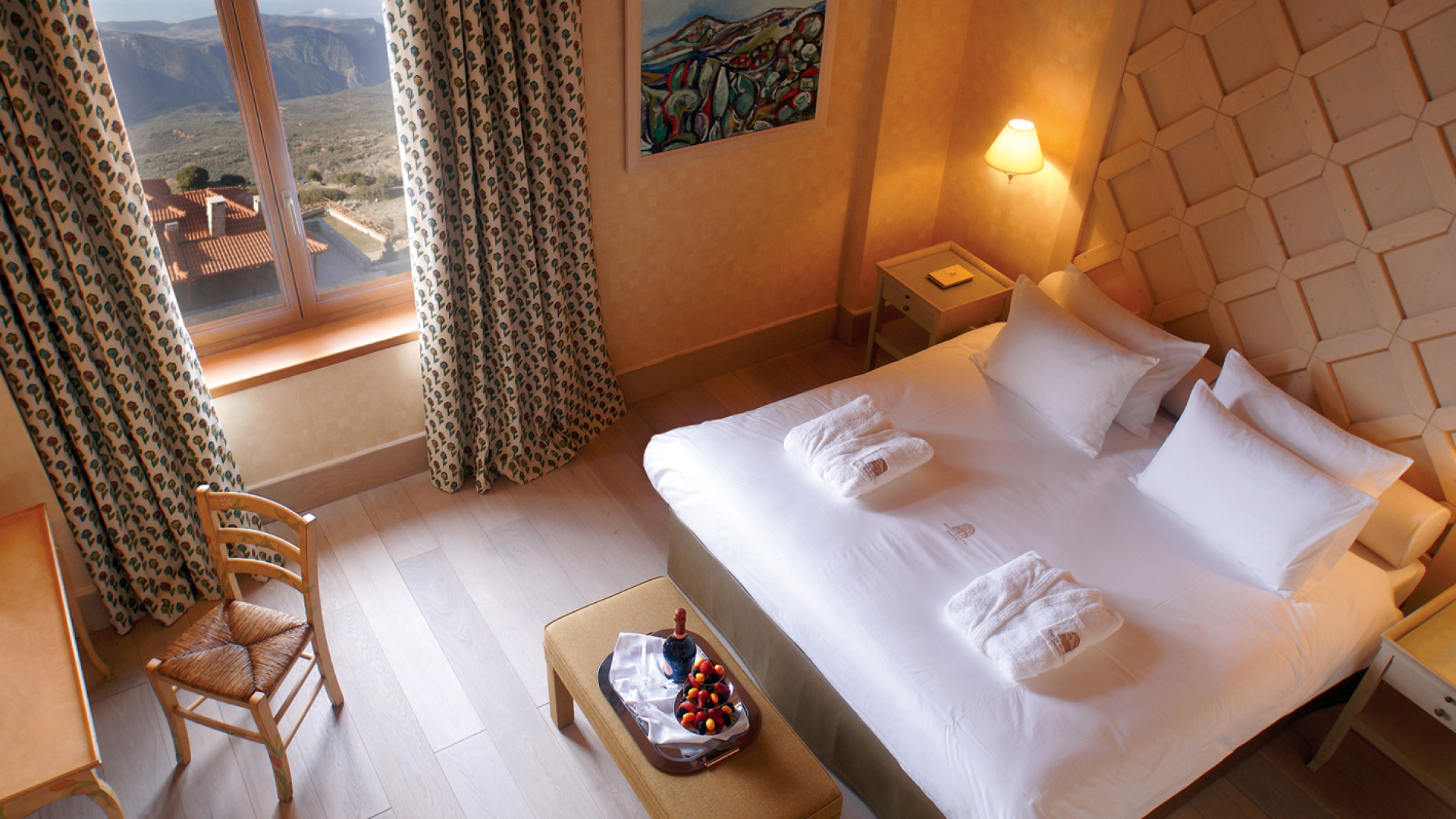 santa-marina-deluxe-room-mountain-view-header